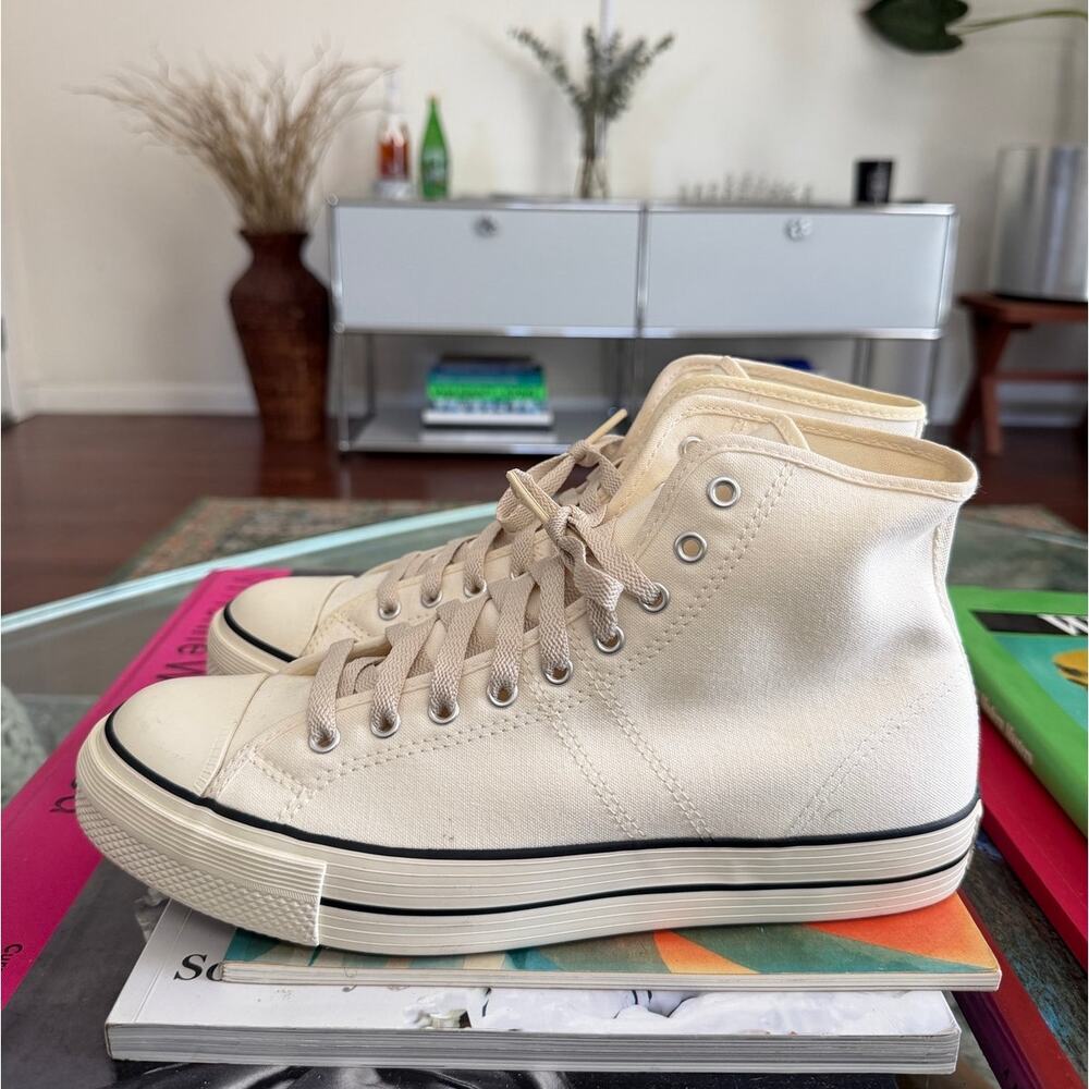 Converse Lucky Star Hi Egret Sneakers 163158C